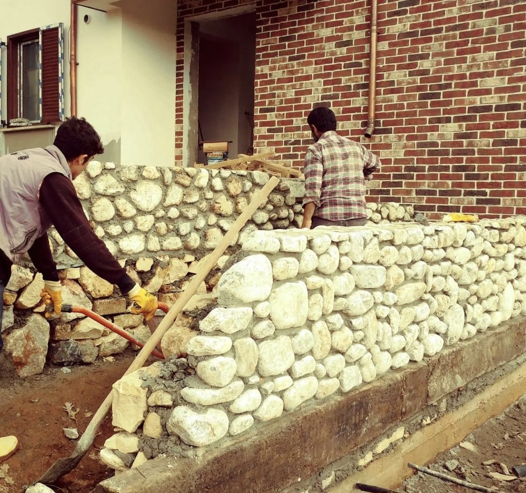TAŞ DUVAR UYGULAMAMIZ_YUVARLAK DERE TAŞI İLE